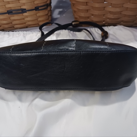 Fashion Shoulder Bag with Damages - Picture 7 of 16